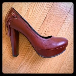 They are new burgundy shoes, never worn!